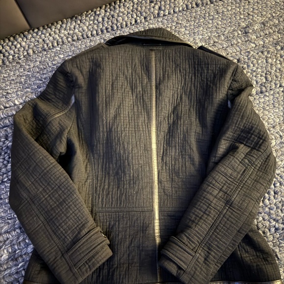 Burberry Black Textured Women's Jacket - Picture 2 of 8